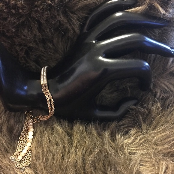 Gold tone rhinestone bar tassel chain bracelet - Picture 3 of 8